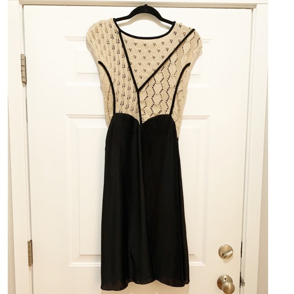 Anthropologie Knitted & Knotted Stark Silhouette - Picture 4 of 8